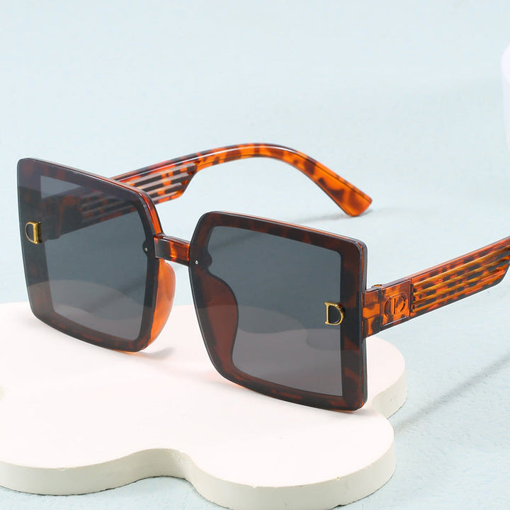 Dame firkantet solbrille med ergonomisk ramme og UV-beskyttelse Luvikno