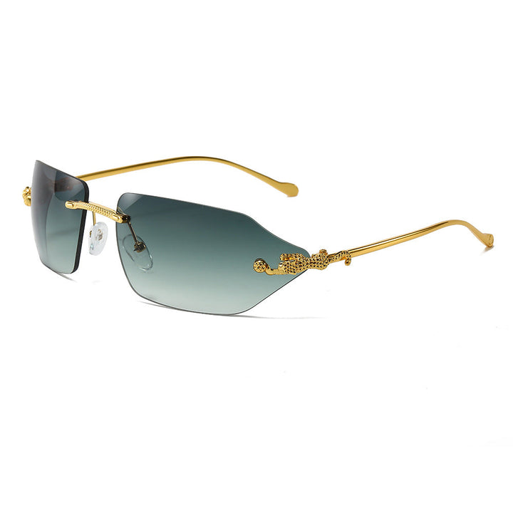 Dame Motefull solbrille med elegant ramme og eksklusive detaljer Luvikno