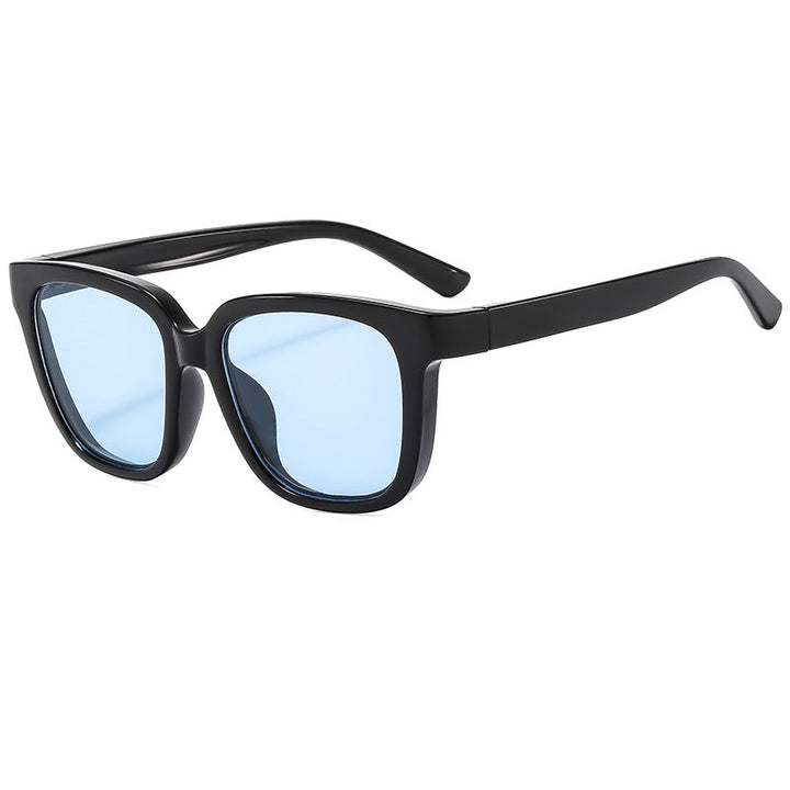 Dame Cat-Eye solbriller med elegant og moderne ramme Luvikno