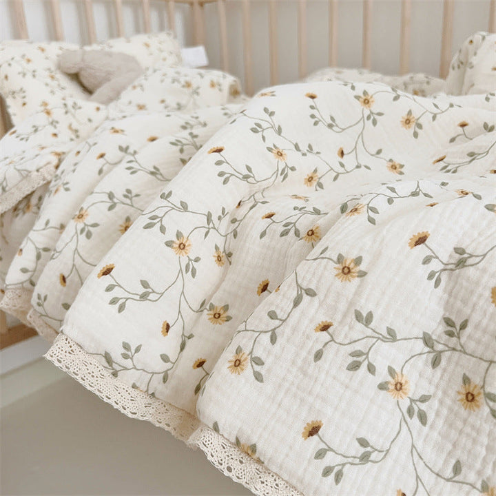 Unisex Pustende Muslinteppe med Blomster Volangdesign Luvikno
