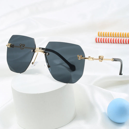 Dame stilige oversized solbriller med fasettert ramme Luvikno