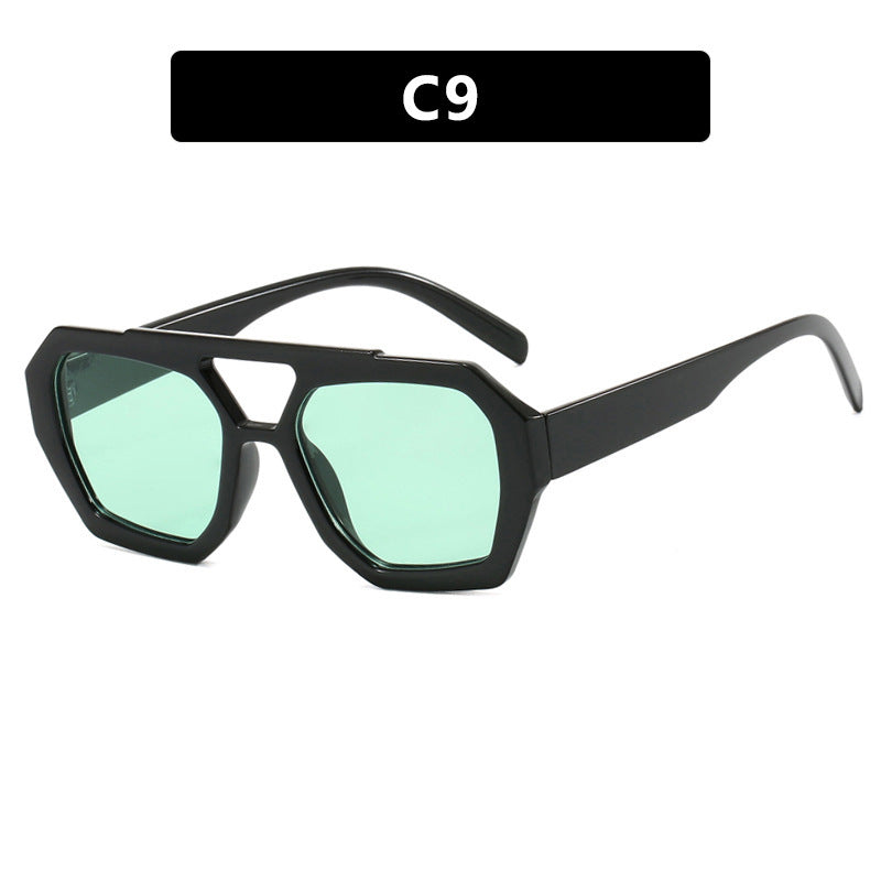 Dame geometrisk solbrille laget av robust plast med polarisert glass Luvikno