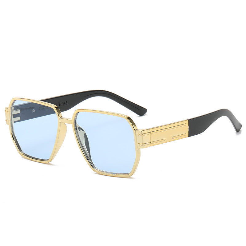 Damer elegant solbrille med markant geometrisk ramme Luvikno