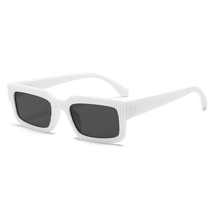Dame moteriktig solbrille med geometrisk ramme Luvikno
