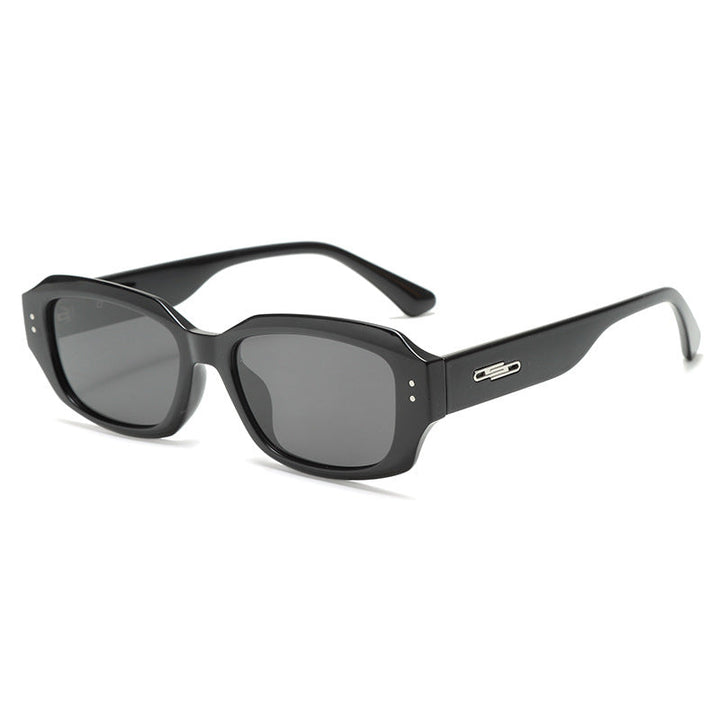 Dame trendy firkantet solbrille med innovativ gjennomsiktig ramme Luvikno