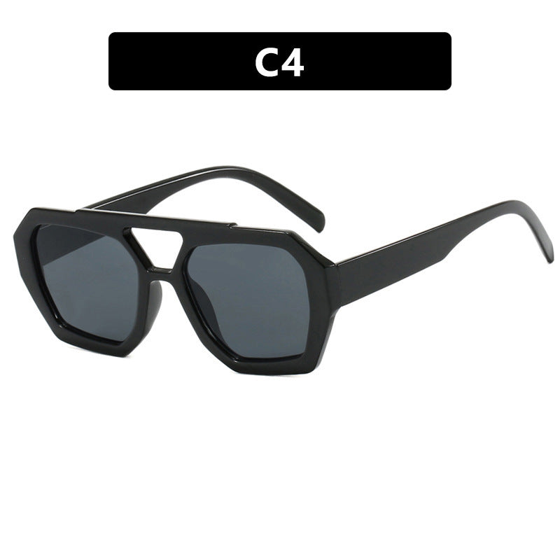 Dame geometrisk solbrille laget av robust plast med polarisert glass Luvikno