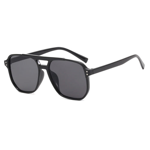 Dame moteriktig solbrille med kantet ramme Luvikno