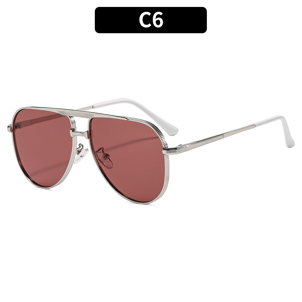 Dame modische Aviator-solbrille med elegant metallramme og UV400-beskyttelse Luvikno