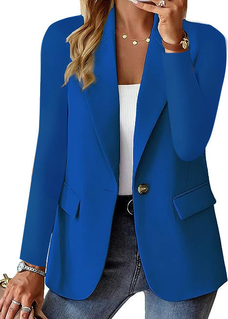 Naisten moderni bleiserilook elegantilla leikkauksella ja klassisilla yksityiskohdilla Luvik