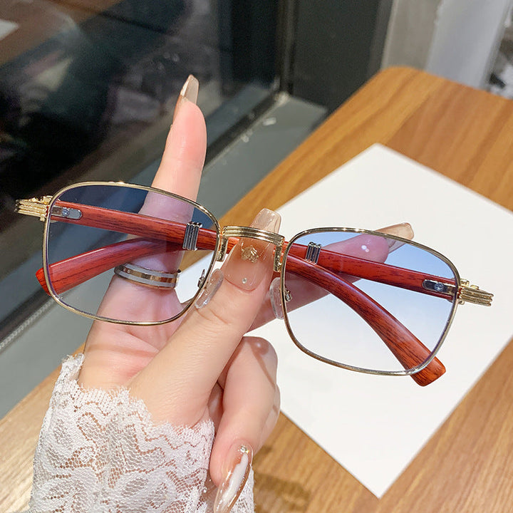 Dame solbrille med luksuriøs treinnfatning Luvikno