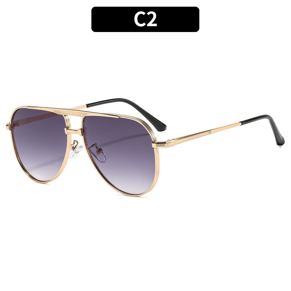 Dame modische Aviator-solbrille med elegant metallramme og UV400-beskyttelse Luvikno