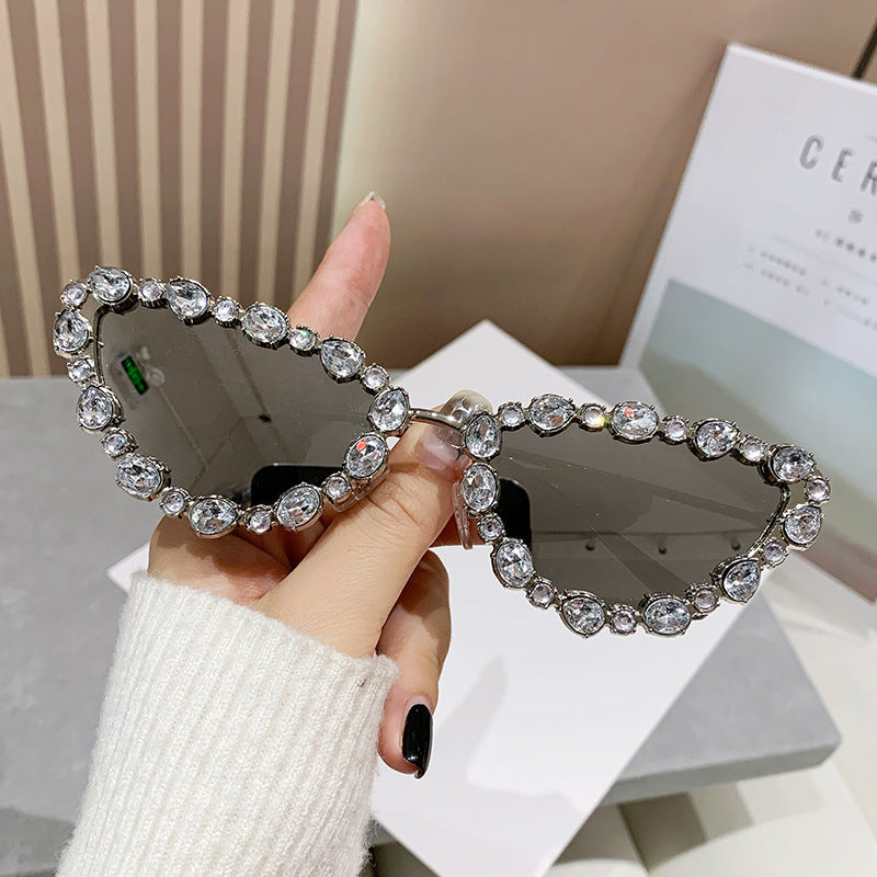Dame Glamourøs Cat-Eye Solbrille med glitrende Strassdetaljer Luvikno