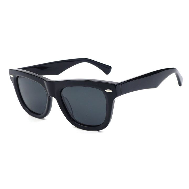 Dame solbrille i klassisk design med kraftig UV-beskyttelse Luvikno