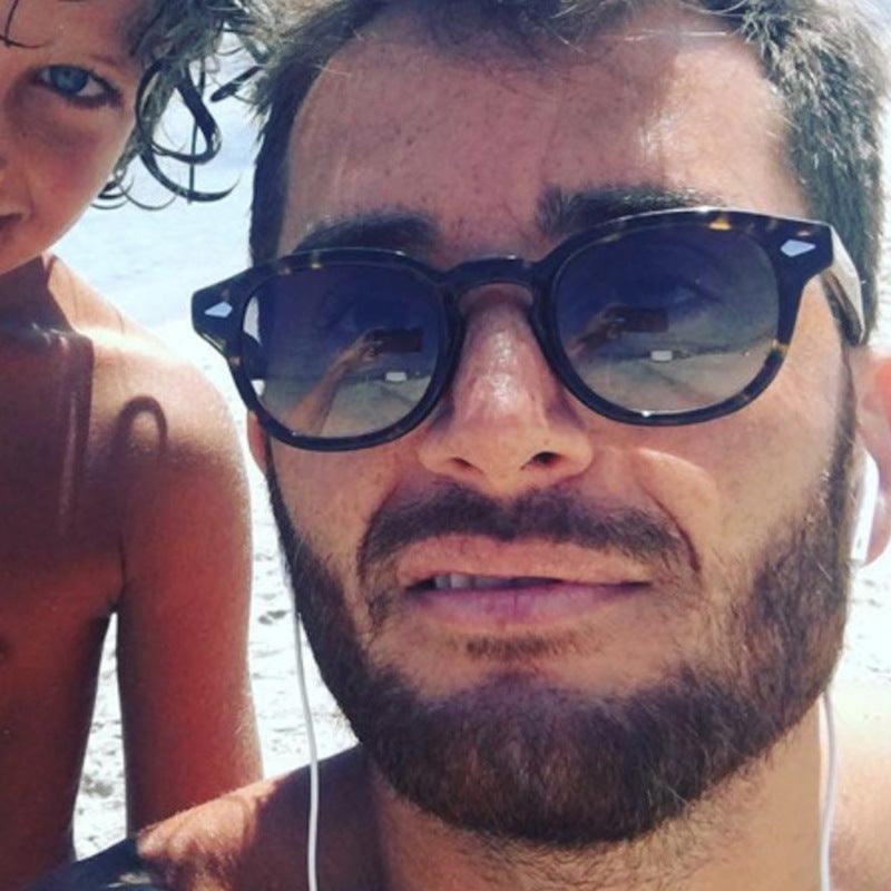 Dame moteriktig solbrille i elegant stil Luvikno