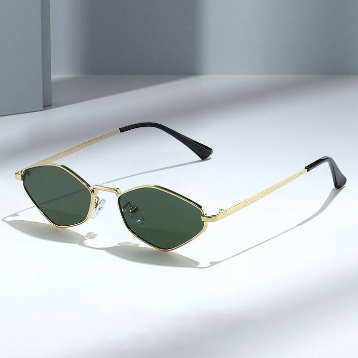 Dame Modiske solbriller i futuristisk design Luvikno