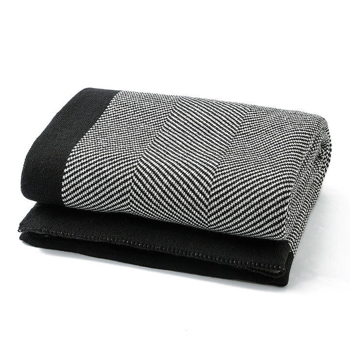 Kvinnelig Elegant Snuggle Blanket laget av Myk Strikk med Geometrisk Mønster Luvikno