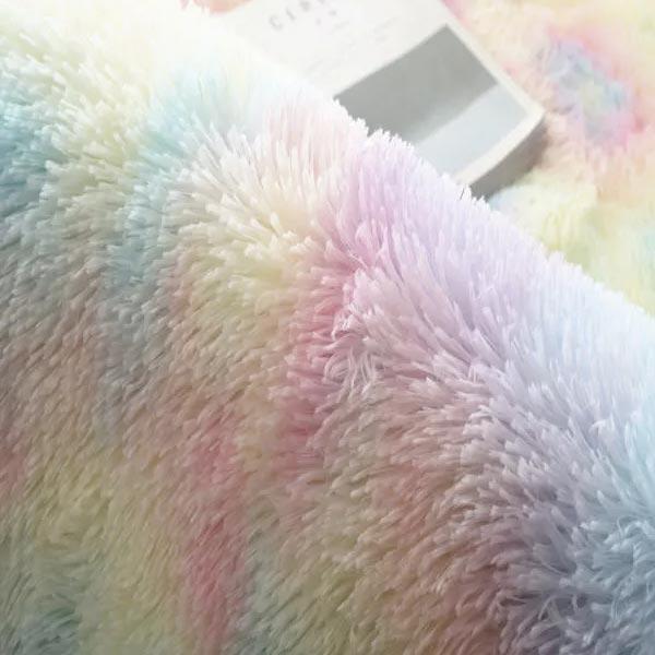 Plush Rainbow Fargerik Pelsteppe | Luvikno
