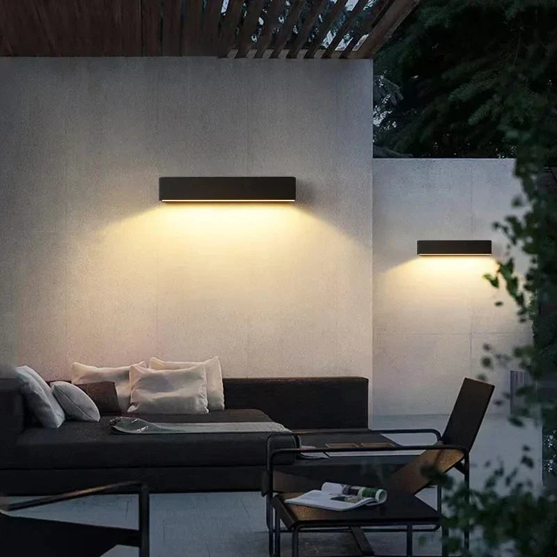 Luvikno | Solcelle Vegglampe Solavella | 16 LED-lamper | Super Lys & Vanntett | For Hage, Balkong & Husvegg | Varm & Kald Hvit