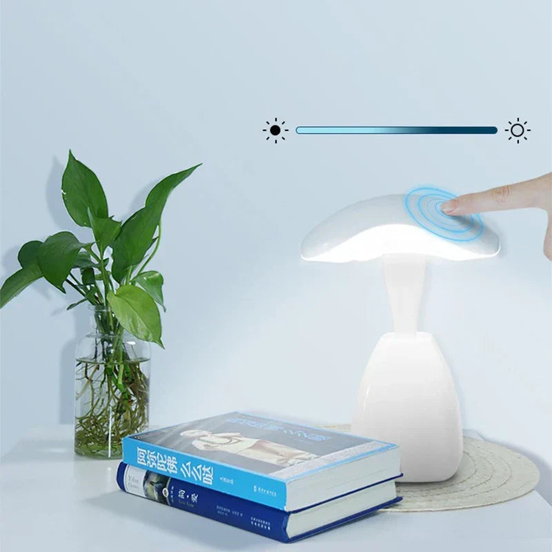 LED Touch Nattlampe – Moderne Dimbar Bordlampe for Soverom og Kontor | Luvikno