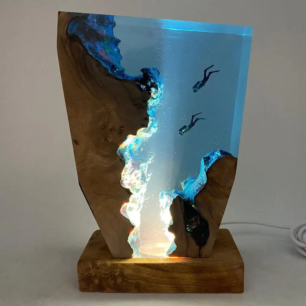 LED Ocean Diver Bordlampe – Epoxy Harpiks Tre Dekor Lampe med Karst Landskap | Luvikno