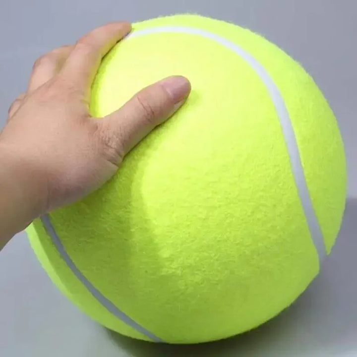 Ekstra stor tennisball for hunder Luvikno