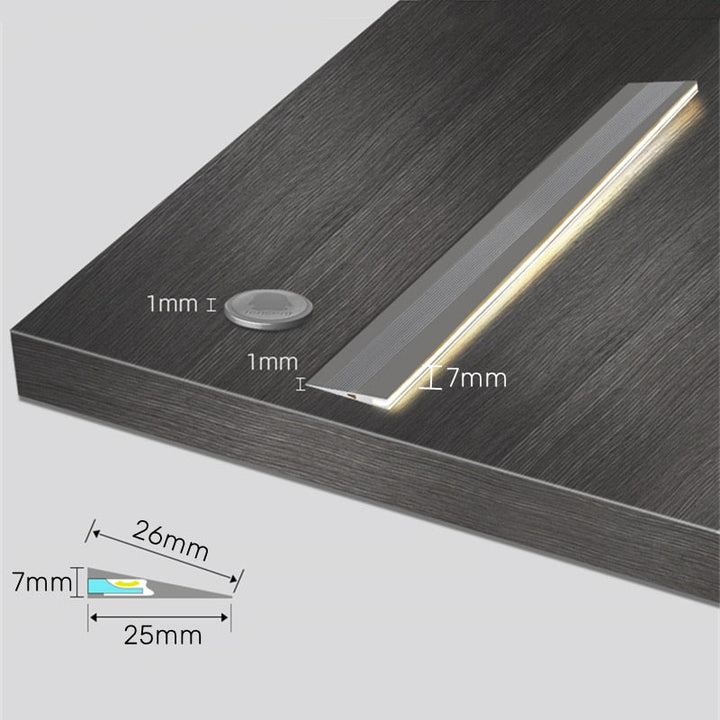 Usynlig overflate aluminium tynn lysplate | Luvikno