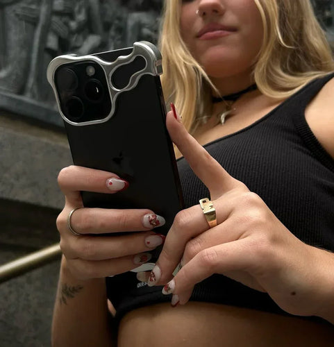 TitanShield Case - Stilig Beskyttelse for iPhone Kanter Luvikno