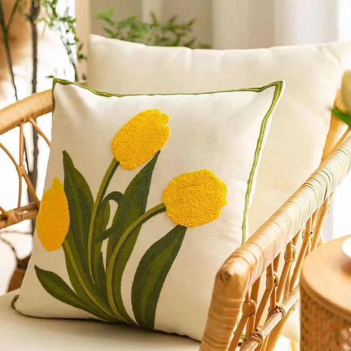 Brodert tulipan putetrekk