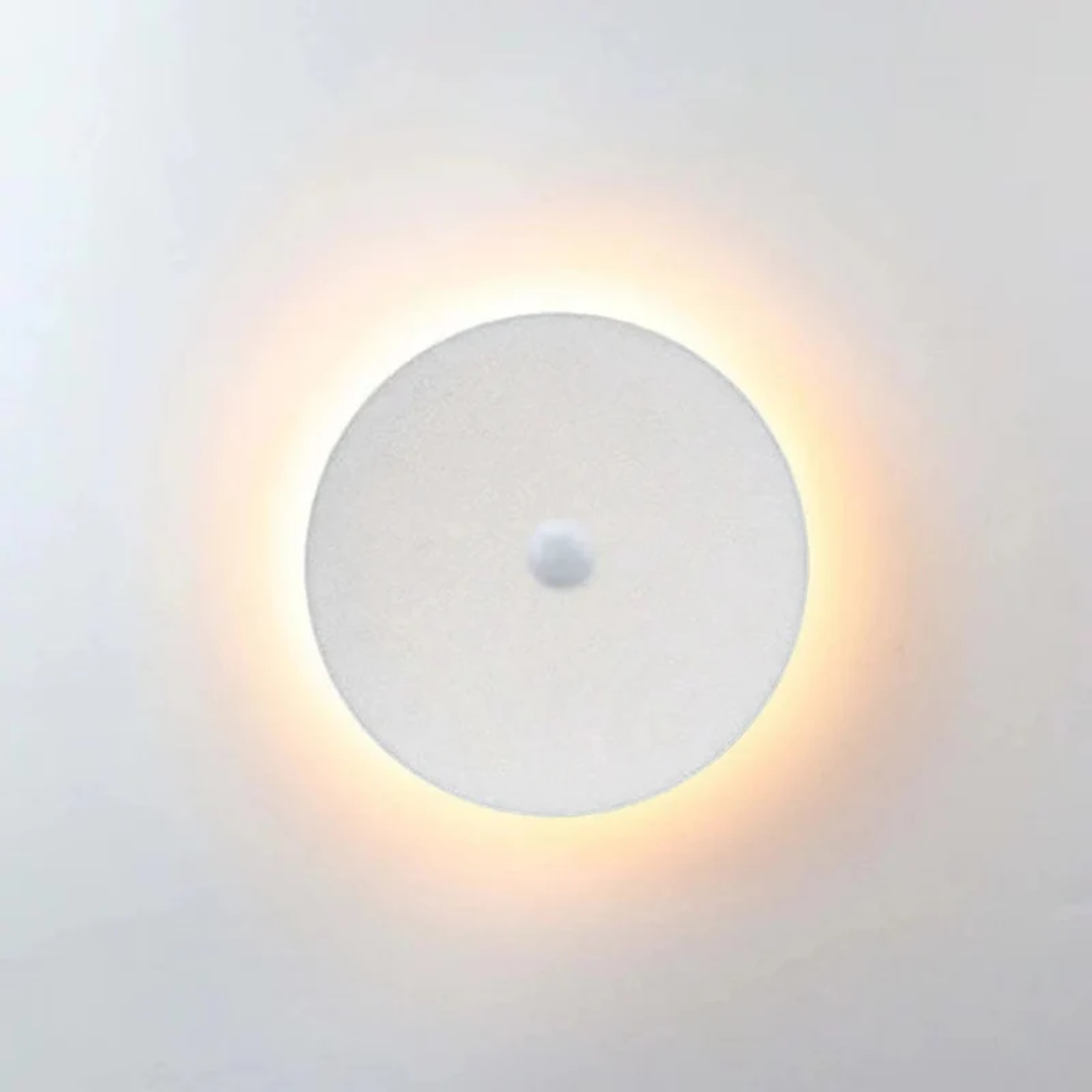 Tight LED Vegglampe for Moderne Interiør Luvikno