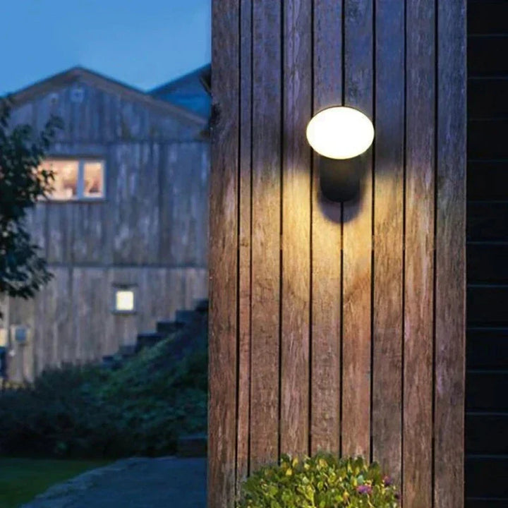 SecureLight - LED Bevegelsessensor Utendørs Lampe | Vanntett & Energieffektiv | Luvikno