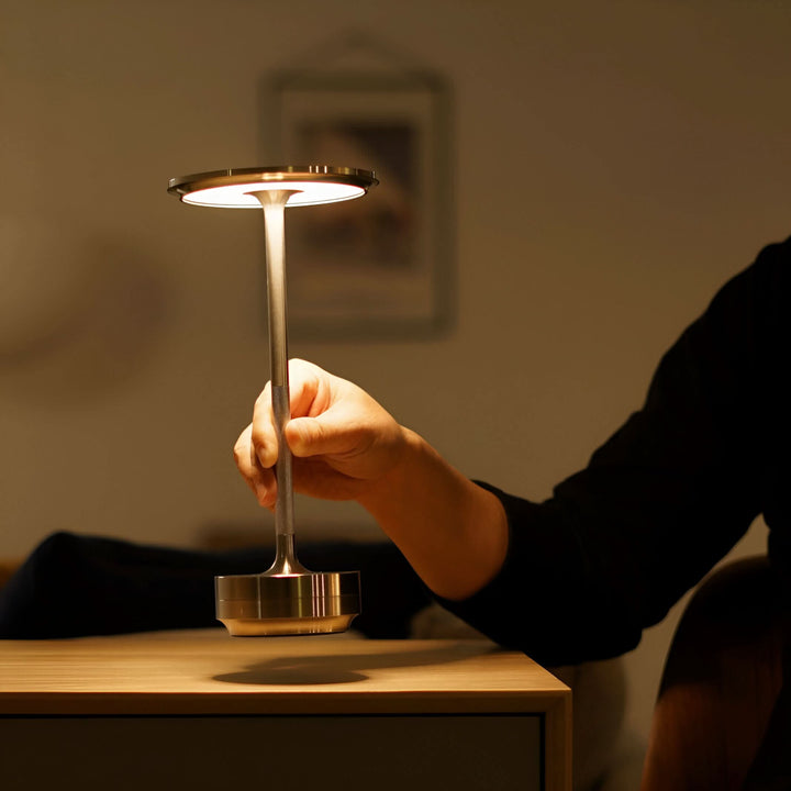 Luvikno | AmiGlow Oppladbar Trådløs LED Bordlampe