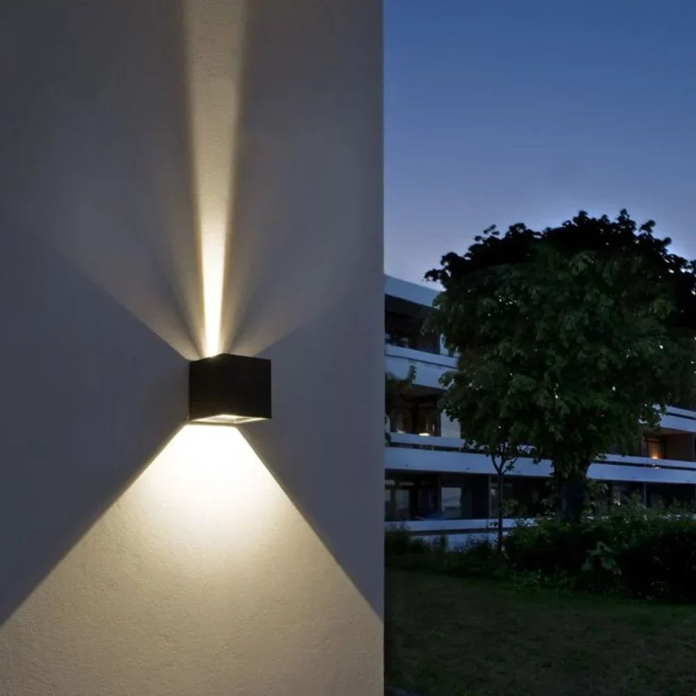 Moderne svart aluminium vegglampe Luvikno