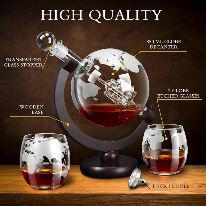 Glass Whiskey Decanter Set med Trestativ Gravert Verdensball Design | Luvikno