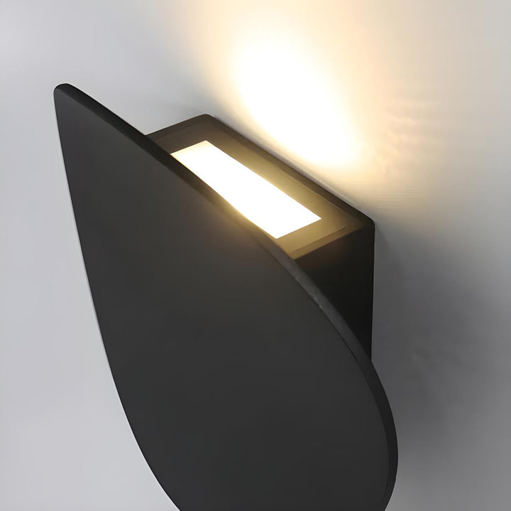 DuskGlow - Elegant Vegglampe for Atmosfærisk Belysning Luvikno