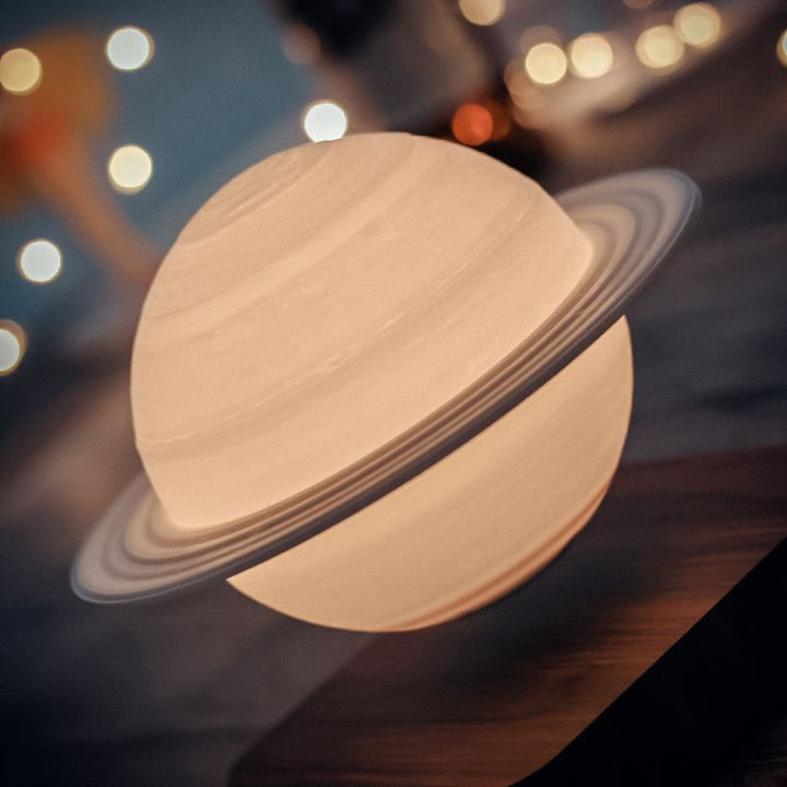 Luvikno | SaturnGlow – Flytende Designlampe med 3D Utskrift Teknologi
