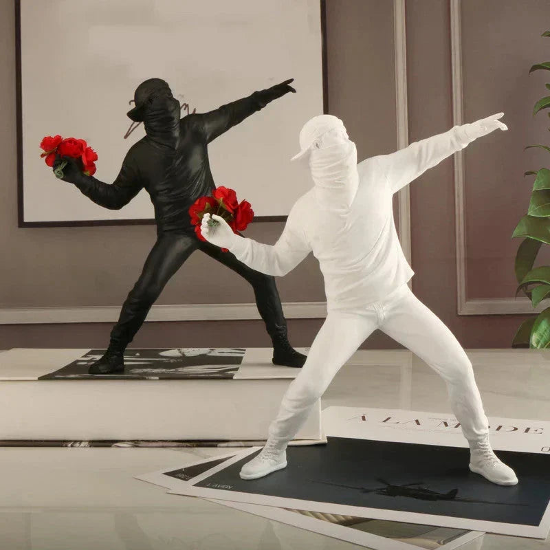 BloomThrower Moderne Flower Thrower Statue Luvikno