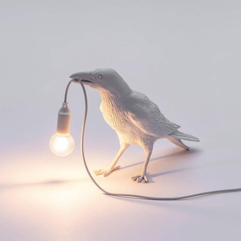 NachtRaaf Ambient Lampe – Dekorativ fuglelampe laget av harpiks for varmt lys | Luvikno