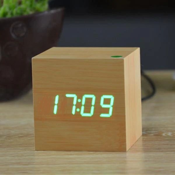 Digital Clock Cube i moderne tredesign Luvikno
