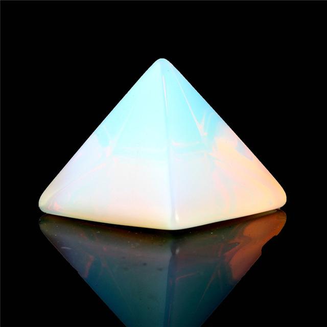 Pyramid Chakra Healing Reiki Krystall | Luvikno