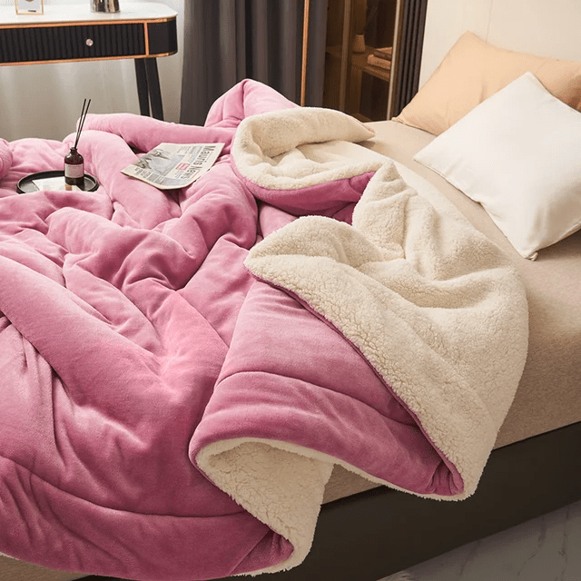 Luvikno | SOFTHUG LUXE – Plysj Flanell Fleece Teppel for Komfort & Stil