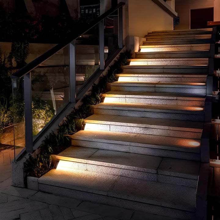 Utendørs solcelletrappelys med varmt LED-glow Luvikno