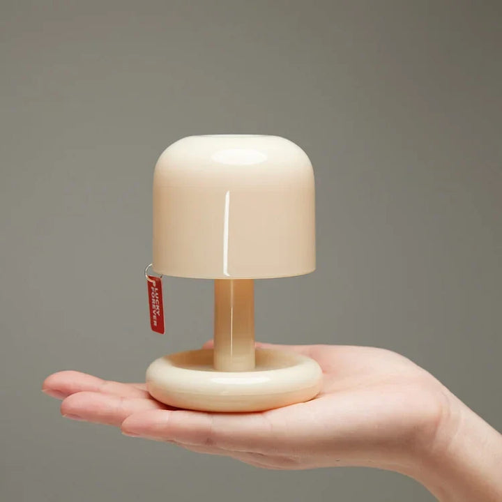 Bordlampe med mykt solnedgangslys Luvikno