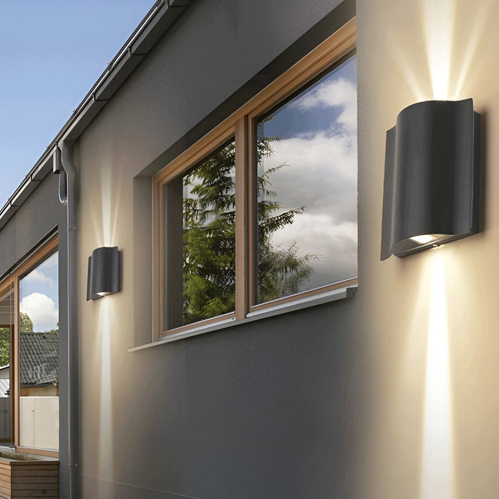 LED Vegglampe Utendørs Moderne Svart Sconse Luvikno