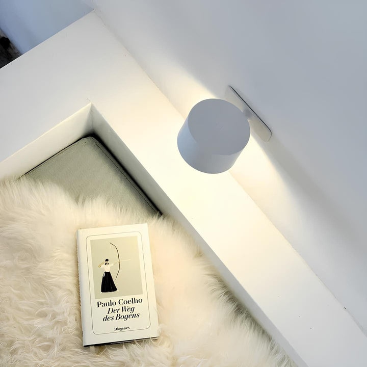 Luvikno | Batteridrevet vegglampe | Oppladbar, 360° justerbar og trådløs for soverom, ganger og lesehjørner